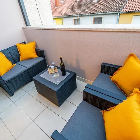 Vita Apartment
